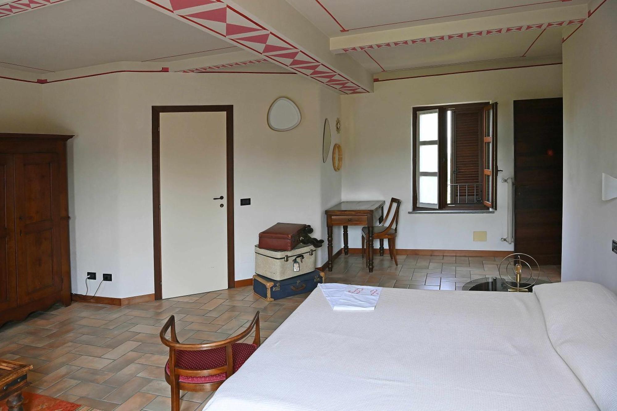La Ca Dolga Guest House La Morra Ruang foto