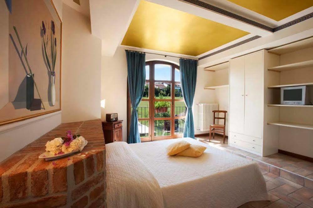 La Ca Dolga Guest House La Morra Bagian luar foto